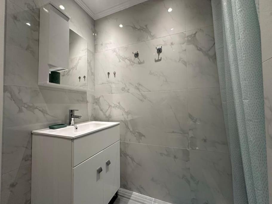 Marble Chic Getaway 1bd In Koukaki Apartment *