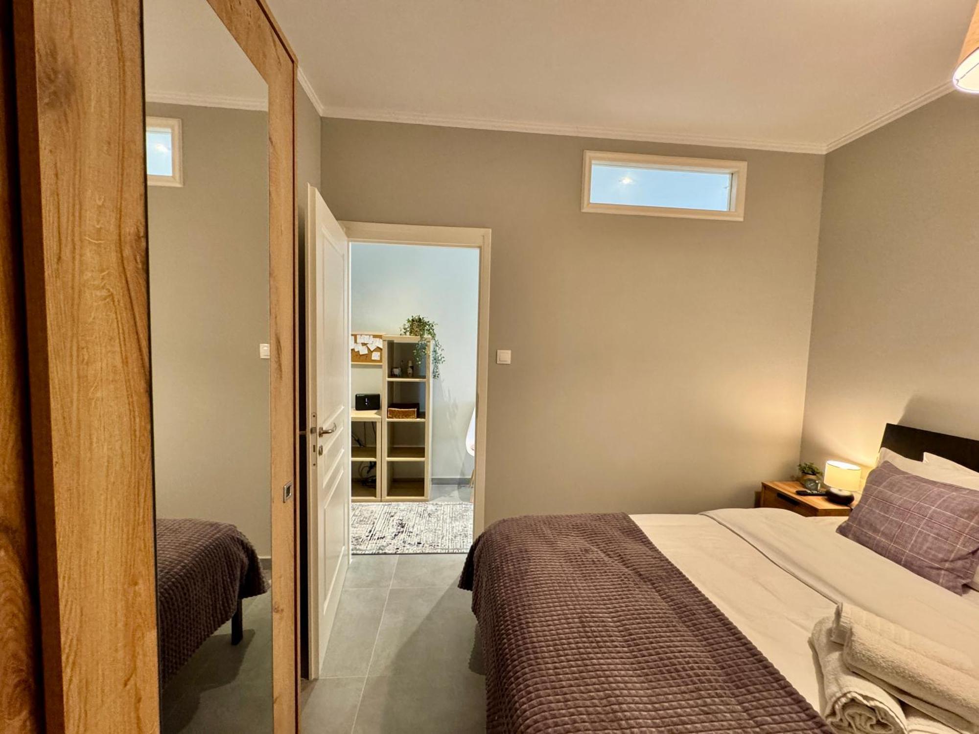 Marble Chic Getaway 1bd In Koukaki Apartment